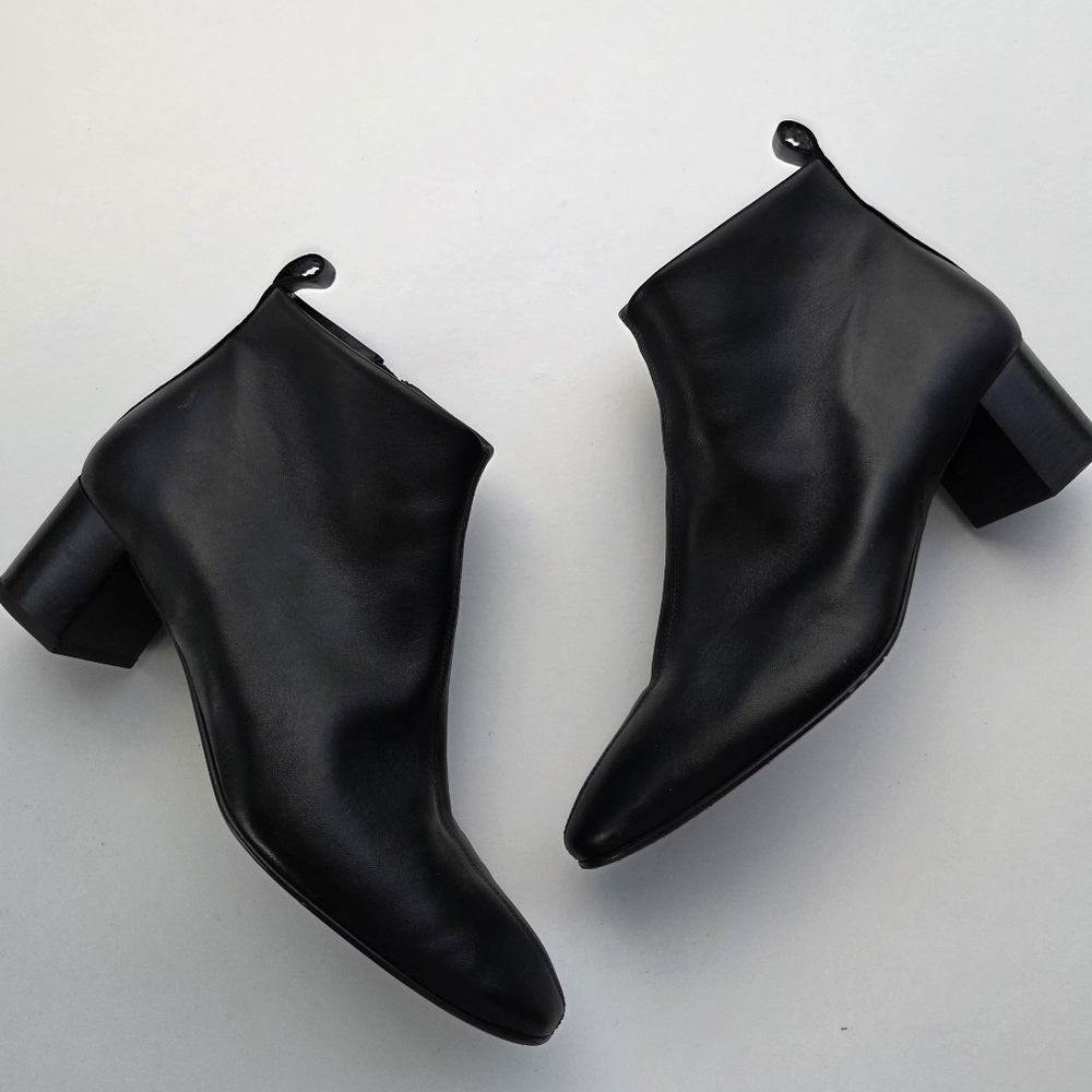 Everlane Black Leather Ankle Boots - Picture 2 of 9